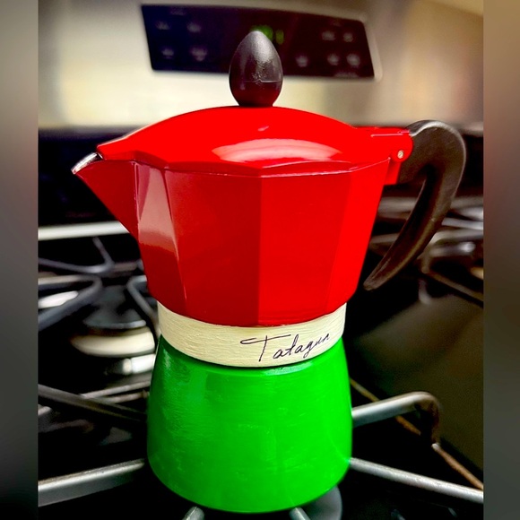 Traditional Coffee Maker - Picture 2 of 3